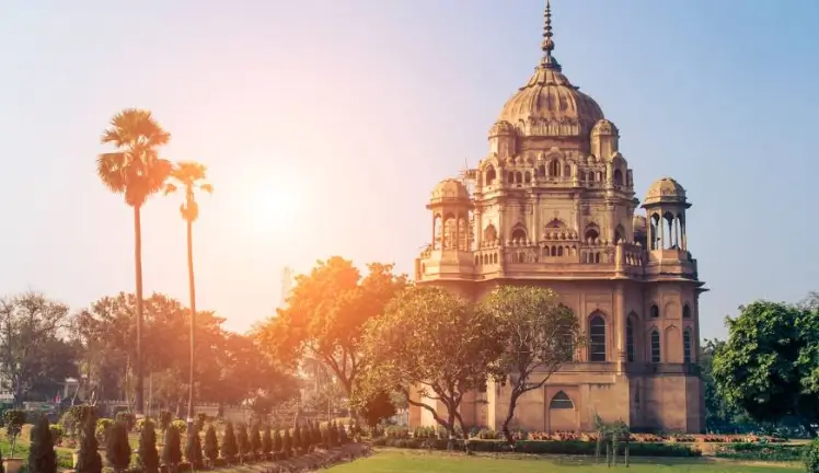 Lucknow: The Timeless City of Nawabs, Culture, and Charm